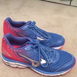 Mizuno Running Shoes